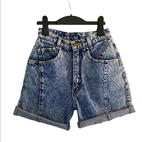 Acid wash Jean shorts 90’s style - Picture 1 of 3